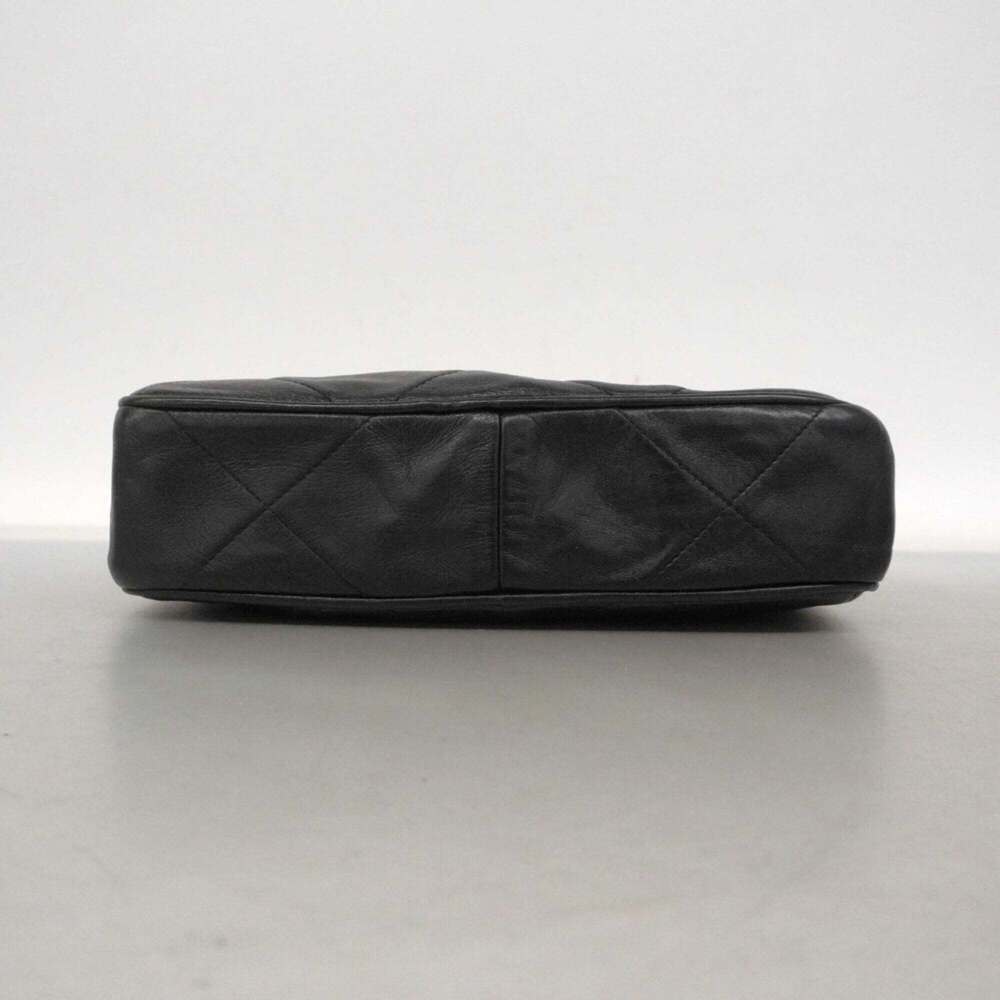 CHANEL Black Lambskin Leather Shoulder Bag - Picture 3 of 11
